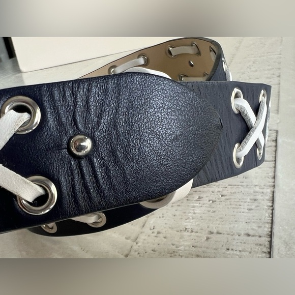 Women’s Anne Fontaine Feo Belt Dark Blue Leather w/  Woven White Graphic Pattern - Picture 7 of 7